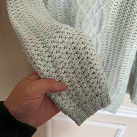 Light Blue Chunky Knit ZaraKnit Size Medium Reversible Button Up Sweater Heavy - Picture 2 of 9